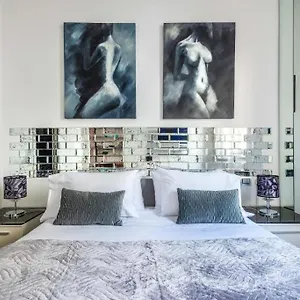 https://amazing-apt-in-the-heart-of-pta-venezia.italymilanhotels.net